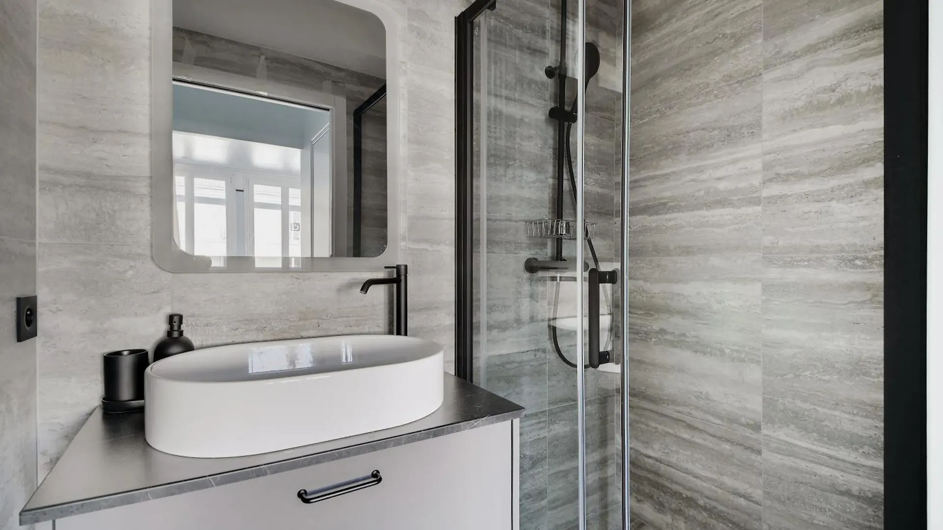 La Maison Bizot 53 T3 By Ecoflats Paris France